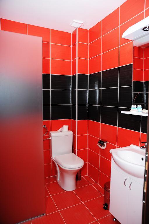 Garni Hotel Crystal Ice Ni Oda fotoğraf